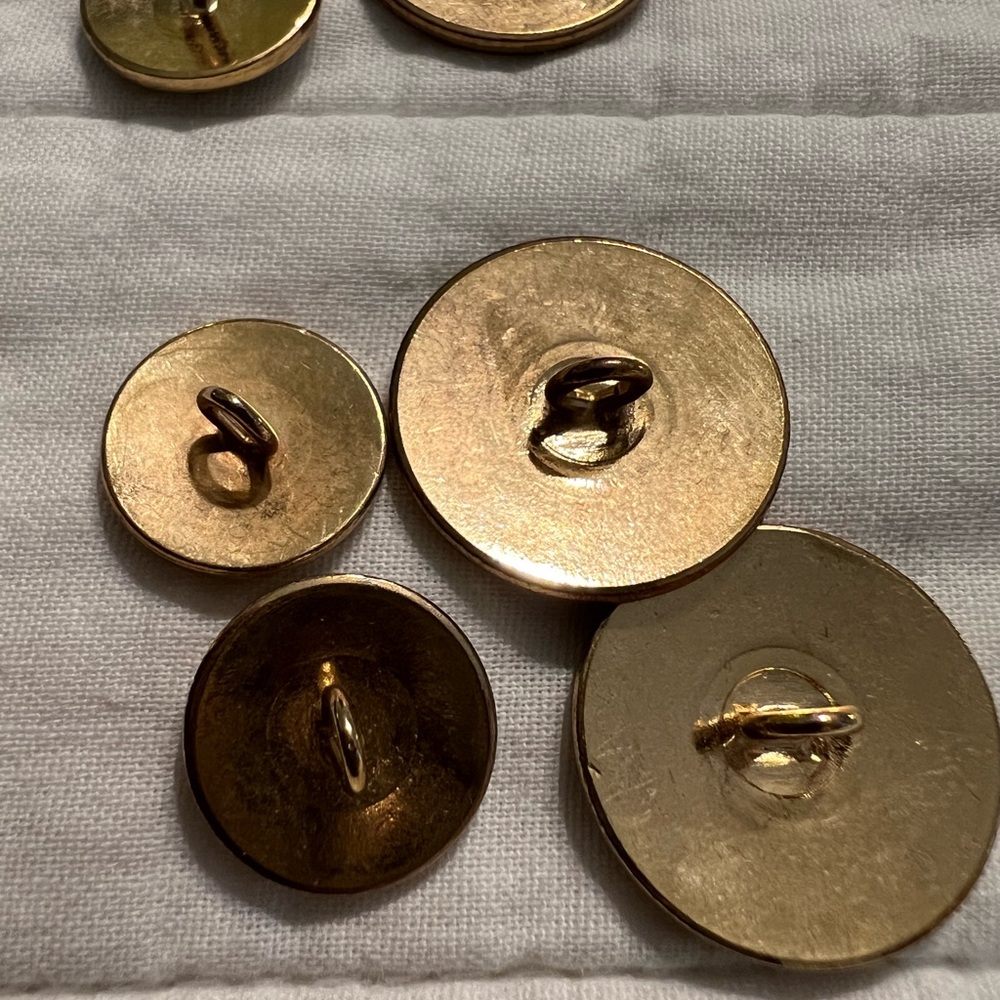 Yves Saint Laurent black enamel and gold Buttons set of 6 - Picture 2 of 6